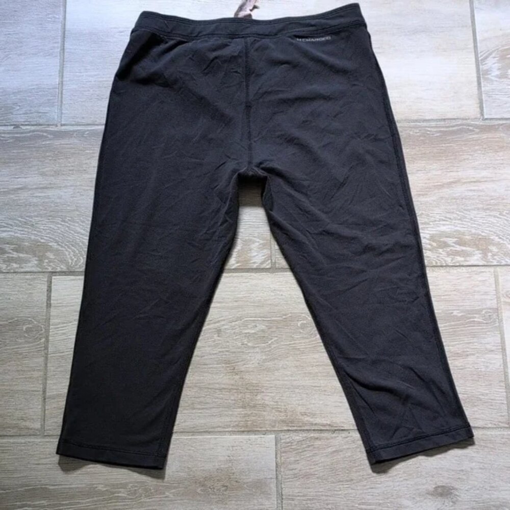Under Armour Heat Gear Black Capri Leggings | Under Armour Heat Gear Capri Pants - Picture 8 of 9